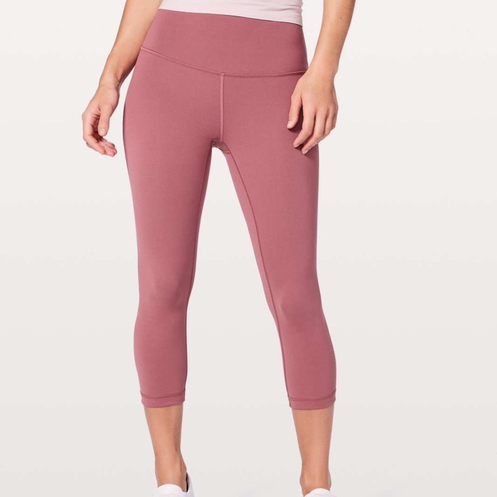 Lululemon wunder under luxtreme crop misty merlot